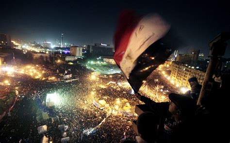 De Arabische Lente; een Golf van Hoop en Frustratie die Egypte Overspoelde